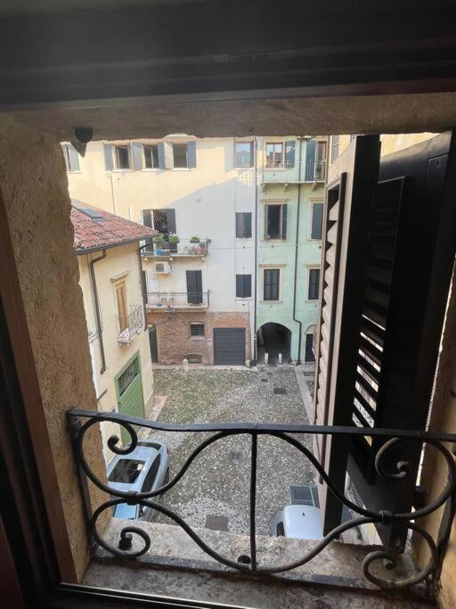 Black Mirror Verona